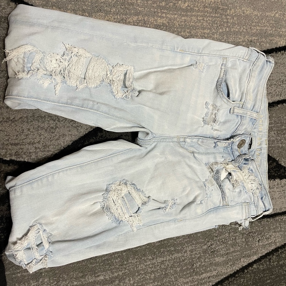 American Eagle Outfitters Light Blue Distressed Boyfriend Jeans